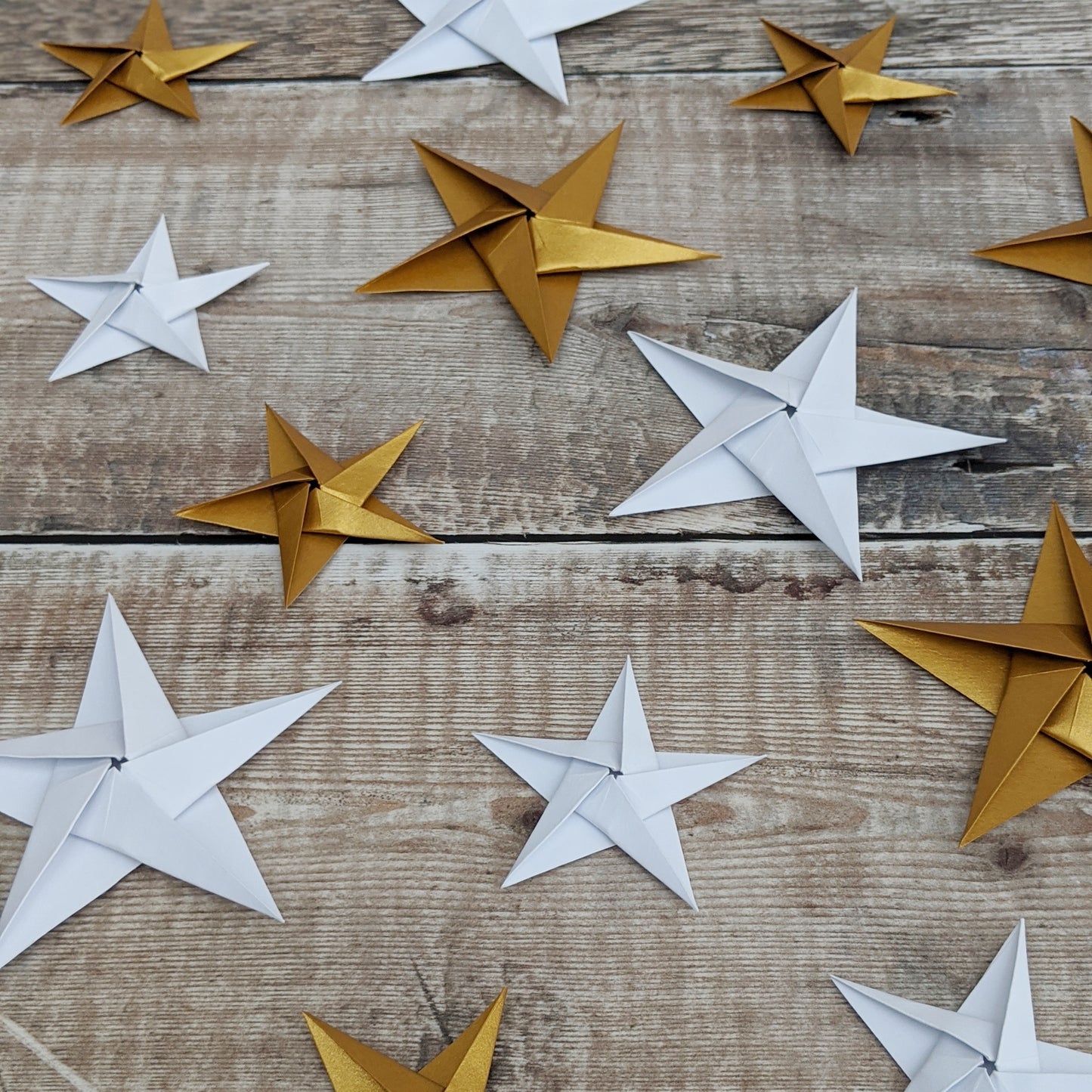 Origami paper star garland, Christmas decoration